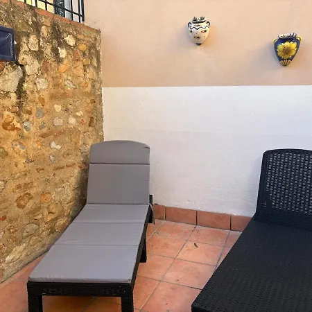 4 Personnes - Terrasse- Proche *